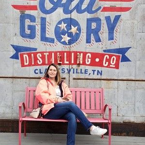 Meet your Posher, Carla